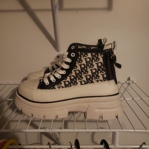 NWT white and black lace up shoes